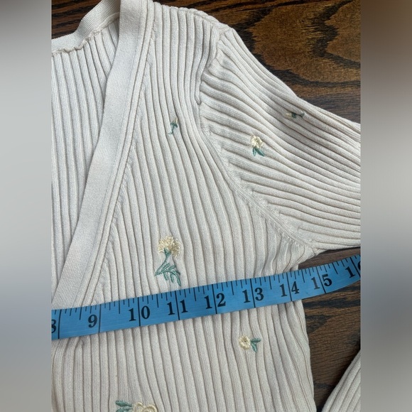 H&M RIBBED CARDIGAN AND CROP TOP WITH EMBROIDERY Sz. M ivory Y2K style - Picture 4 of 8